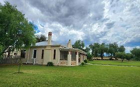 Karoo Leeu Self Catering