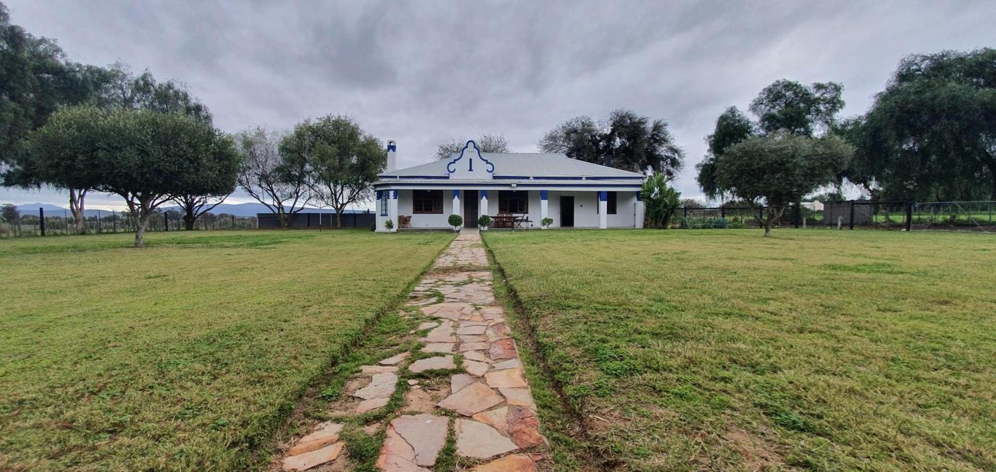 Villa Karoo Leeu Self Catering Oudtshoorn Exterior foto