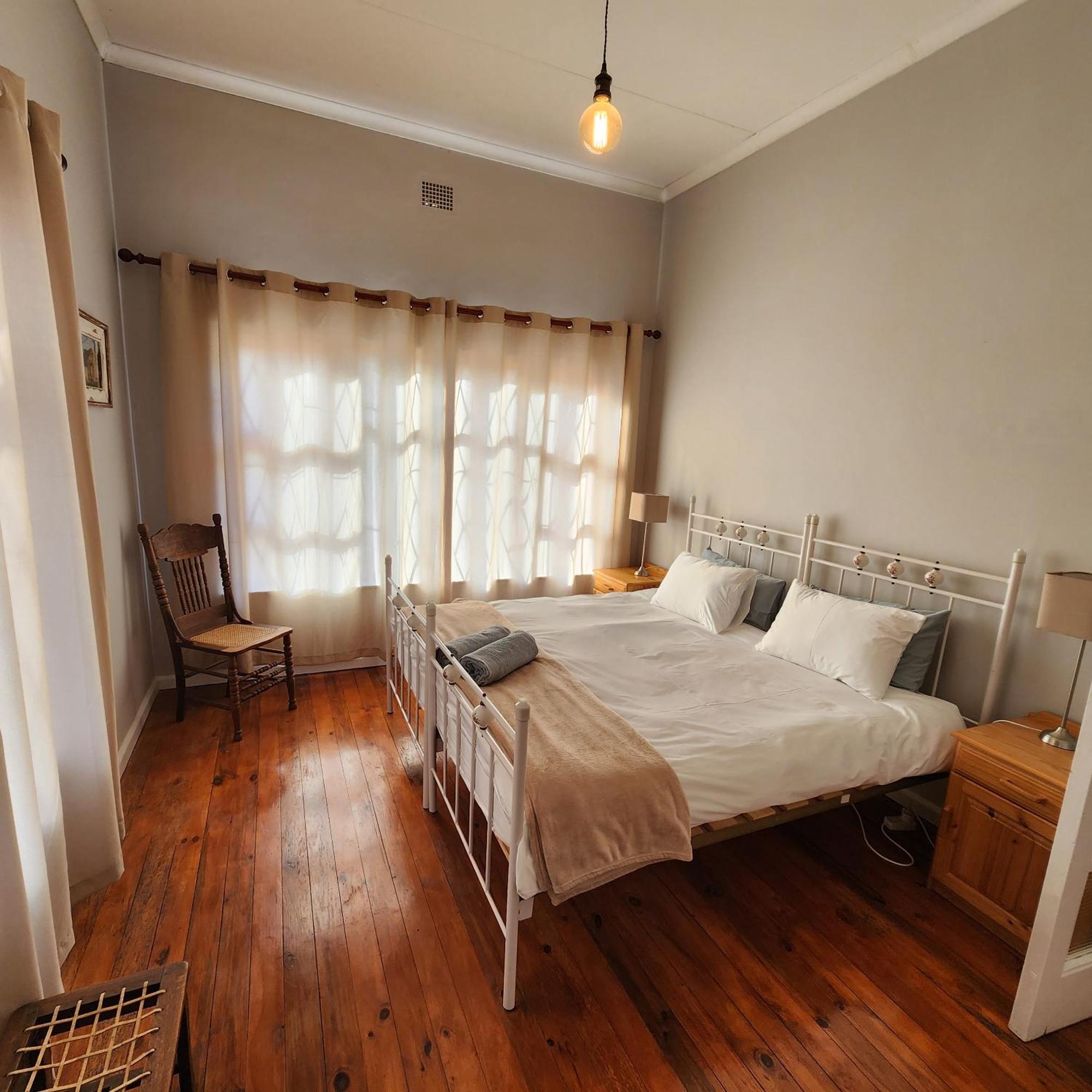 Villa Karoo Leeu Self Catering Oudtshoorn Exterior foto