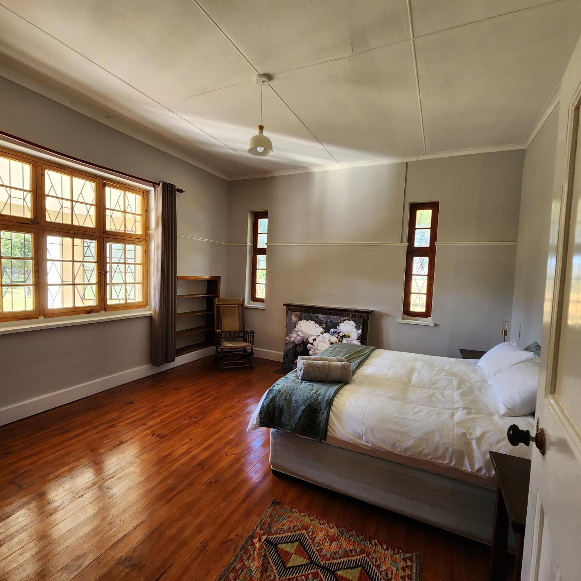 Villa Karoo Leeu Self Catering Oudtshoorn Exterior foto
