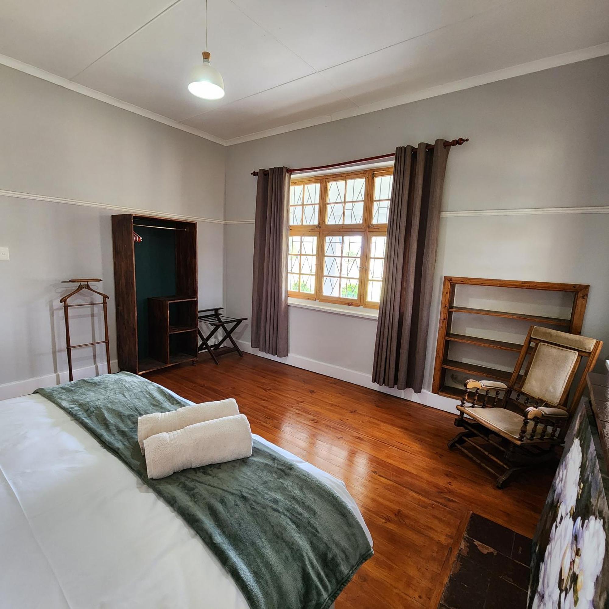 Villa Karoo Leeu Self Catering Oudtshoorn Exterior foto