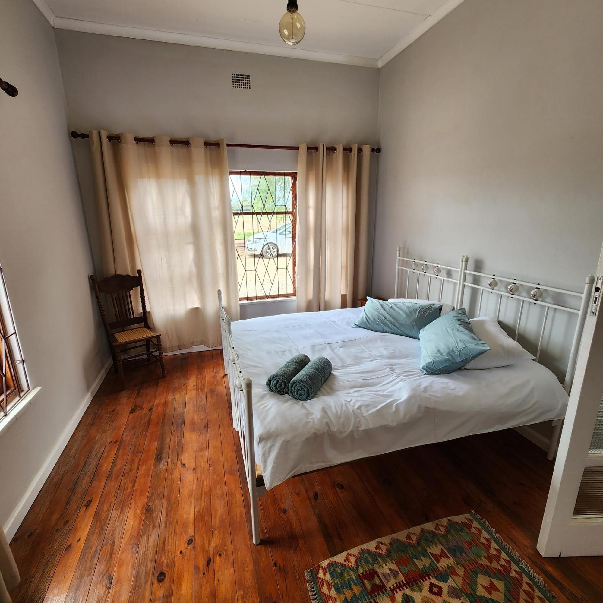 Villa Karoo Leeu Self Catering Oudtshoorn Exterior foto