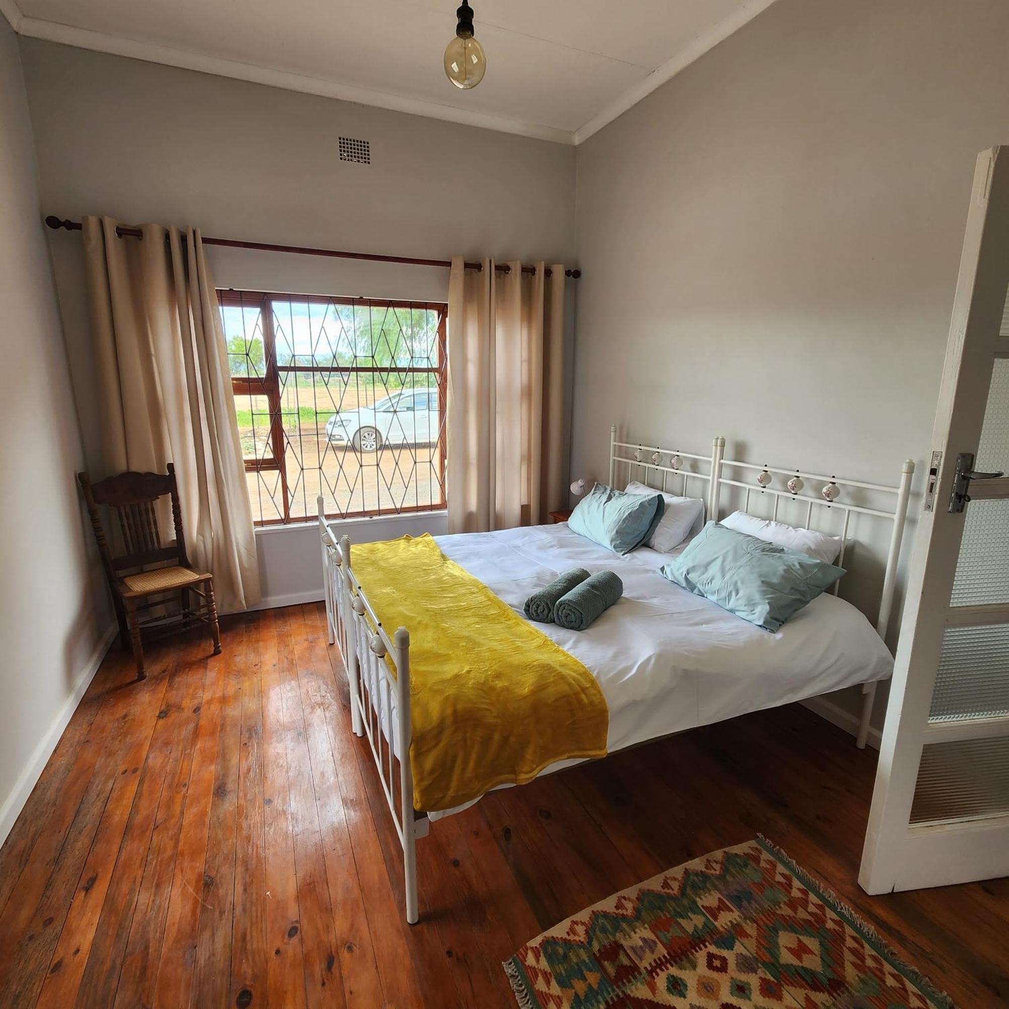 Villa Karoo Leeu Self Catering Oudtshoorn Exterior foto